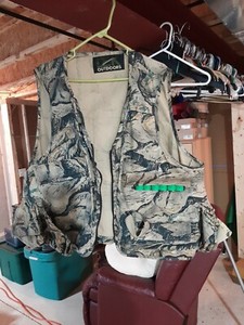 DEK OUTDOORS Camo Upland Vest LARGE Very Good Condition 
