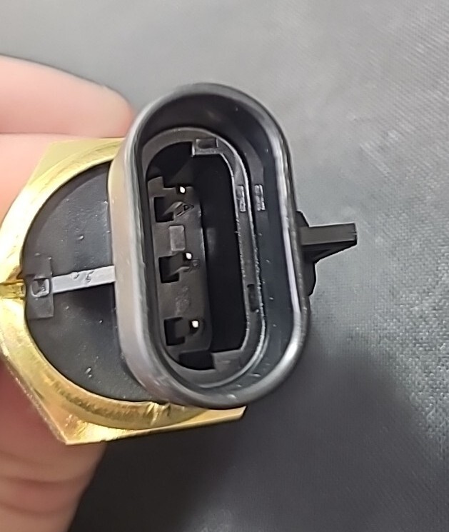 MACK/VOLVO 21363373 COOLANT LEVEL SENSOR--FREIGHTLINER--06-78195  