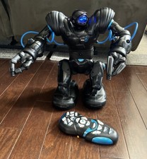 Robosapien RS Blue Robot Toy with Remote. Batteries Not Included Read M1 