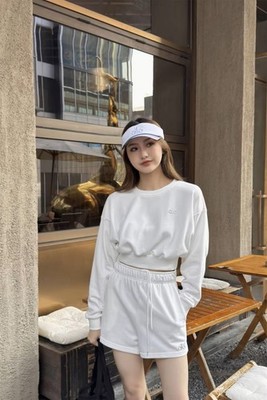 AIo Yoga Women's Set Cropped Accolade Crewneck Pullover+Short Sports Casual Suit
