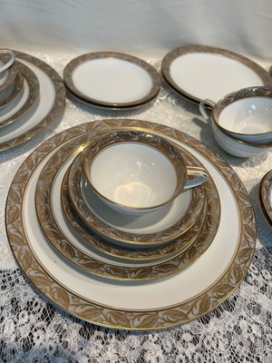 Noritake Greta Dinnerware Set 24 Pc Service for 4