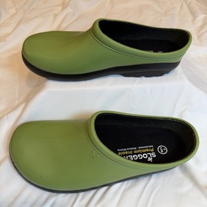 Sloggers Garden Clogs Women’s Size 9 Green Waterproof Slip-On Shoes Made in USA