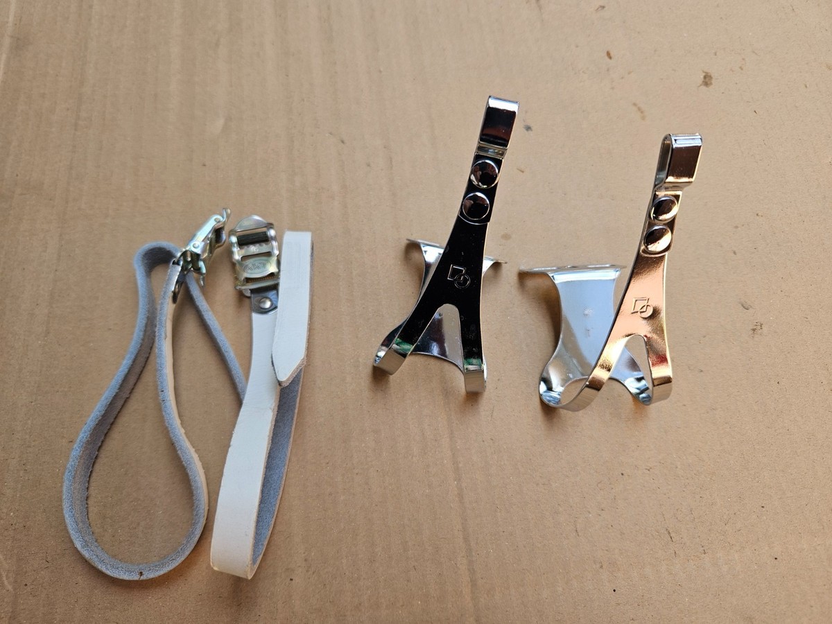 NOS KKT Road Bike Toe Clips Cages Chrome Large + Straps NJS made