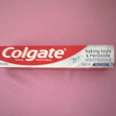Colgate Baking Soda & Peroxide Whitening Fluoride Toothpaste, Mint Flavor