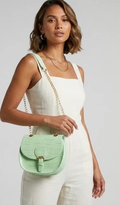 GOLD CHAIN GREEN LEATHER CROSSBODY BAG