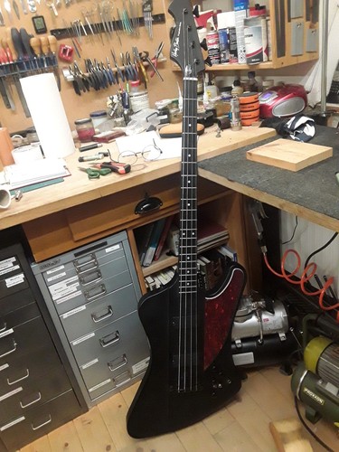 Harley Benton Bass TB70 SBK, neu aufgebaut, Knochensattel, Bünde poliert, Gigbag