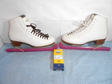 VINTAGE RIEDELL FIGURE ICE SKATES LADIES SIZE 8 ALSO GUARDS EXTRA LACES - L445