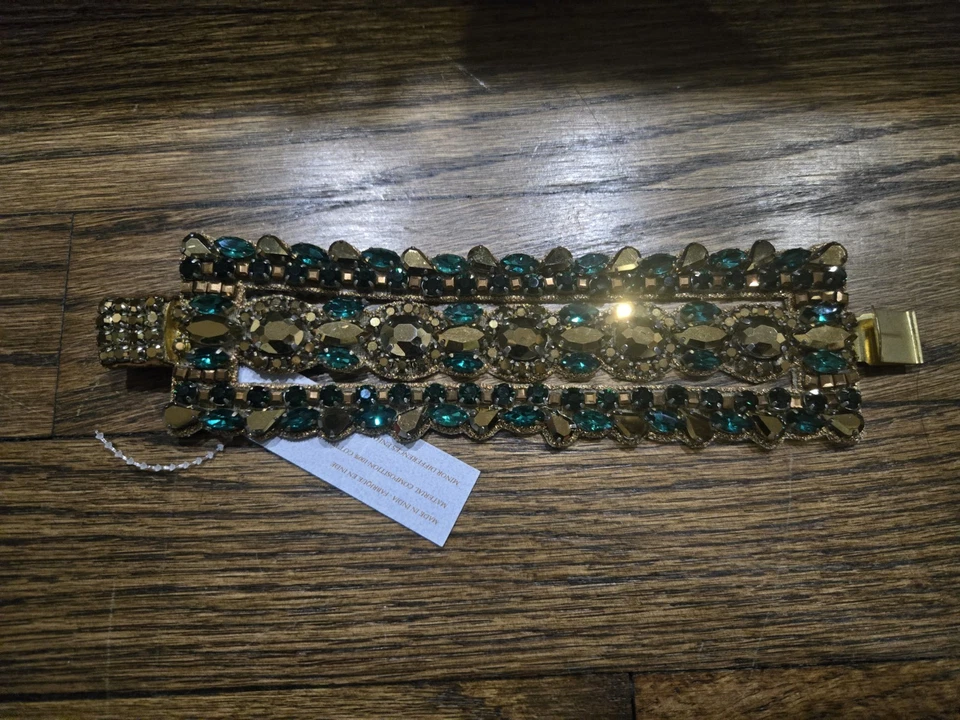 Pulseira de bronze e couro com pedras Deepa Gurnani assinada com etiquetas - Imagem 3 de 4