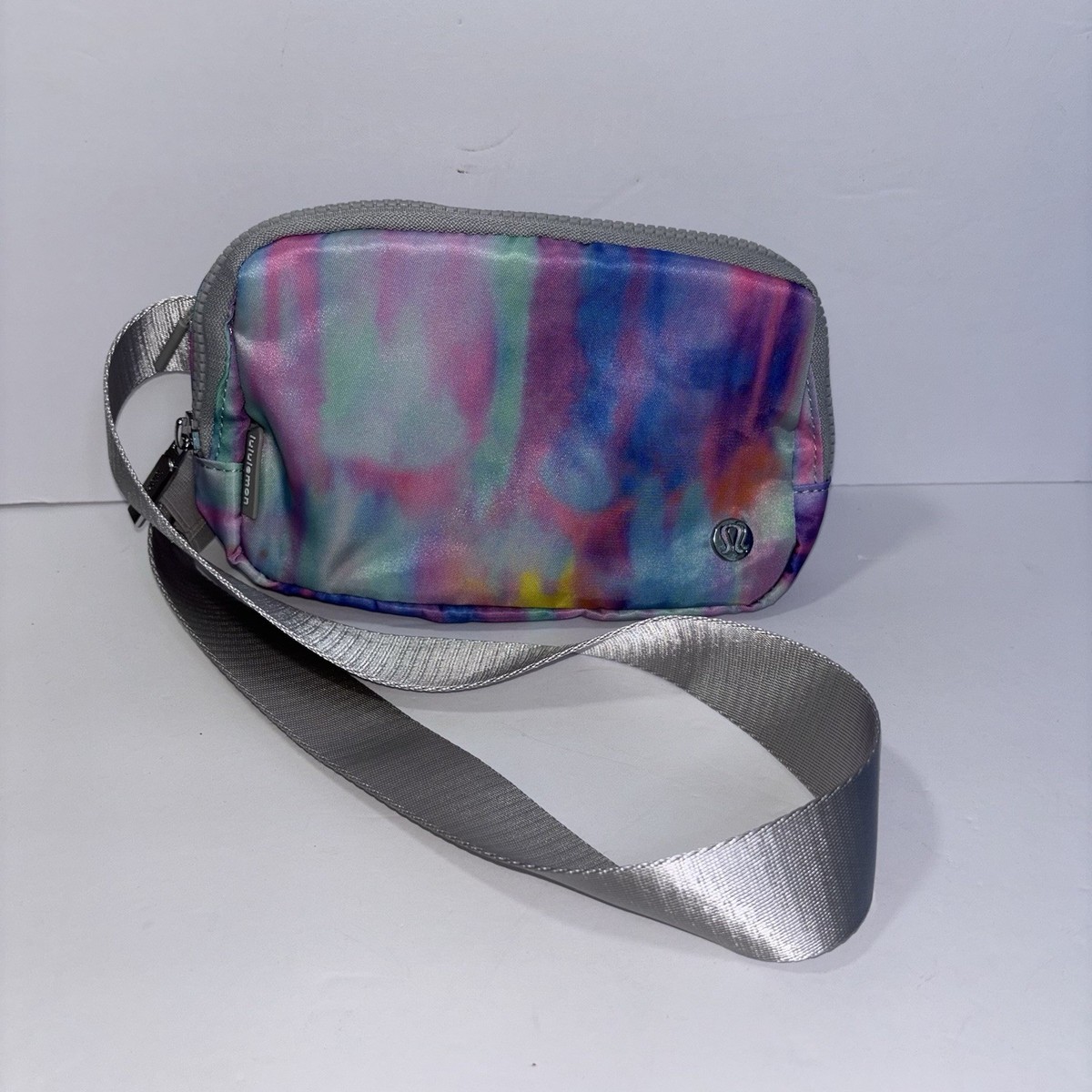 lululemon belt bag prism wash print multi/vapor lemon bunny Curated Bundle: 8 Everywhere Bags in Ombr Lululemon Quilted Grid Belt Bag