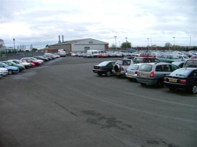 Foto 6x4 Manheim Auto Auktionen Lager Maltby\/NZ4613 um 2005