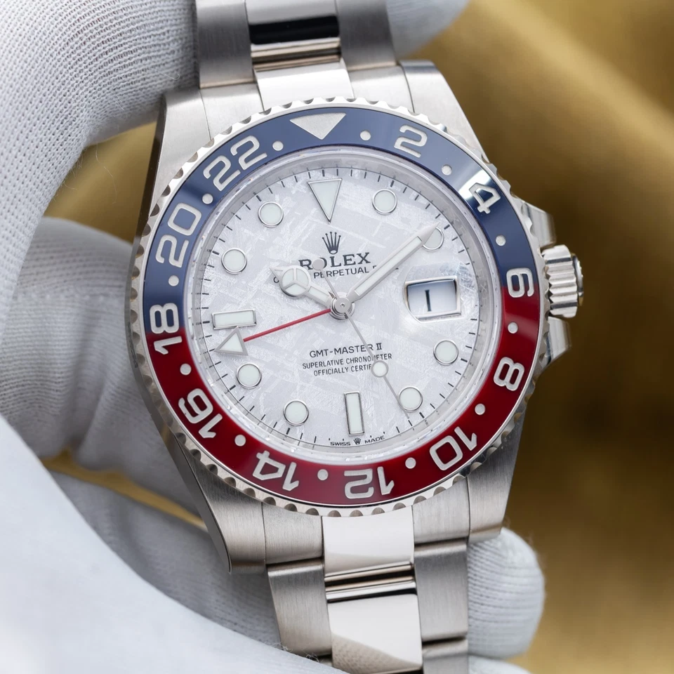 Rolex GMT Master II Pepsi Meteorite Dial Oro Blanco 40mm 126719BLRO - Juego Completo Foto 2 de 4