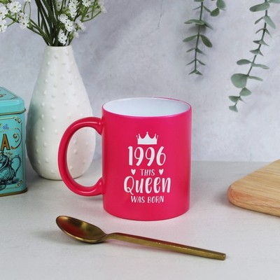 1996 This Queen Was Born Rosa Kaffeebecher 350 ml 30. Geburtstag Geschenk für Sie