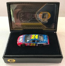Jeff Gordon 2001 1/64 ELITE - 24 DuPont /2688 - Action RCCA