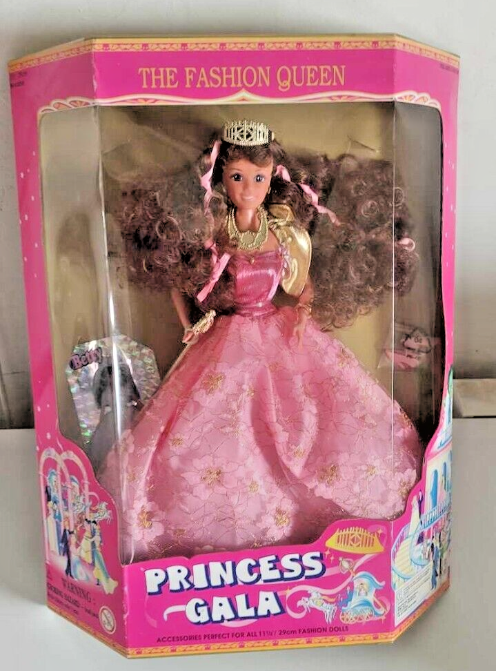 VINTAGE 90'S BETTY TEEN FASHION QUEEN PRINCESS GALA DOLL SINDY