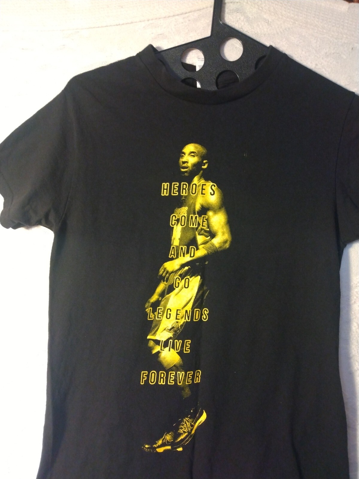 T-shirt Kobe Bryant Los Angeles - Maglietta Nera Mamba - Unisex Taglia S - Prodotta In USA