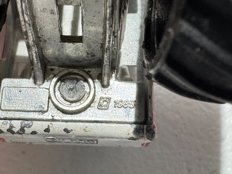 De colección 1985 Matchbox *FLY-N-HI SUPER CHARGERS* Monster Truck Diecast Foto 4 de 4