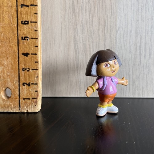 Viacom PVC 2003 “Dora the Explorer” Mini Figurine • Dora Y2K 4 1/2” cm tall - Picture 2 of 5