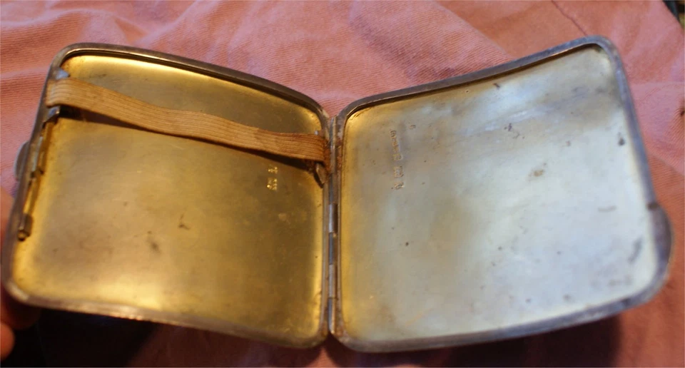 19th century Beautiful Victorian Sterling Silver compact -RARE ORNATE SIGNED  - Image 4 of 4