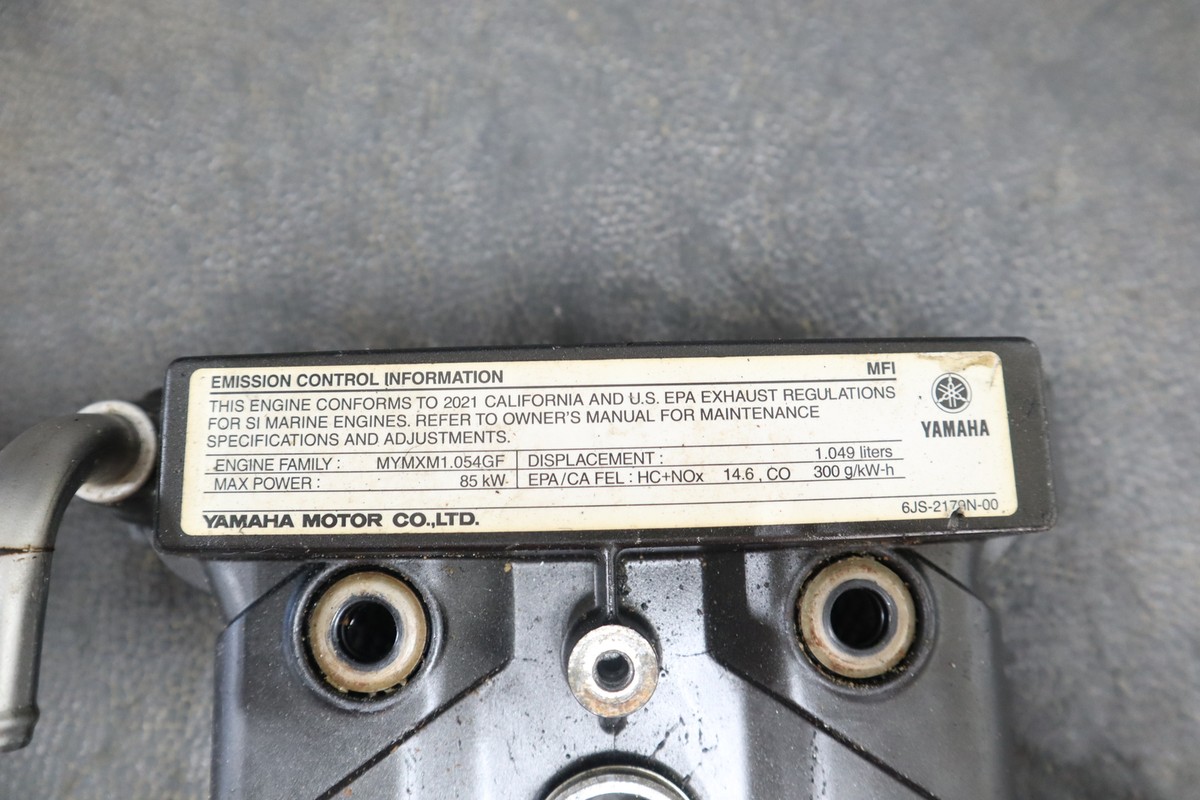 2021 YAMAHA VX1050FW ENGINE CYLINDER HEAD TOP COVER 6EY 2021 YAMAHA VX1050FW ENGINE CYLINDER HEAD TOP COVER 6EY