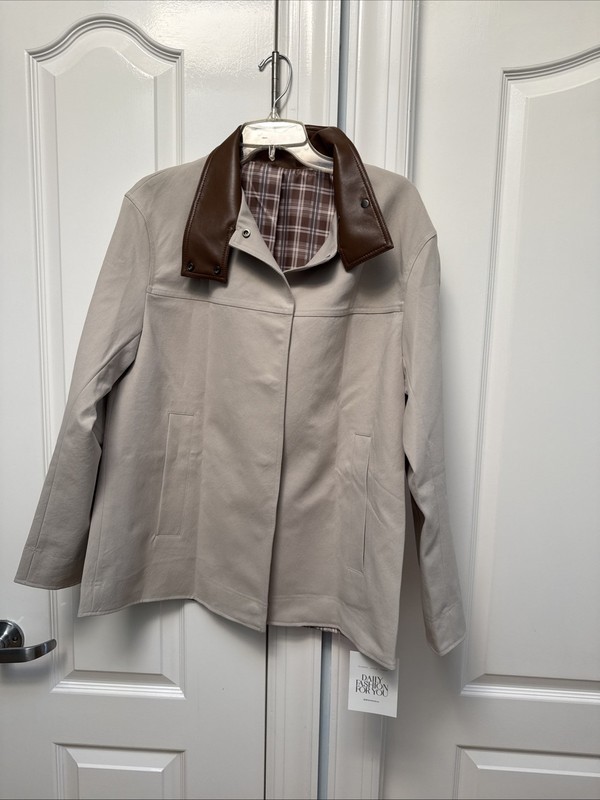 Tankaneo Women’s Khaki Fall Jacket Plaid Lined Faux Leather Collar Size M