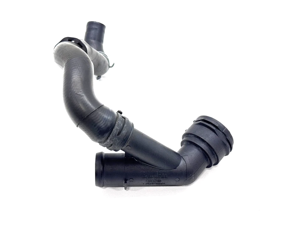 2015–2020 AUDI A3 QUATTRO ADAPTADOR DE FLANGE DE LÍQUIDO DE ARREFECIMENTO COM MANGUEIRA FABRICANTE DE EQUIPAMENTO ORIGINAL 5Q0122291DA - Imagem 3 de 4