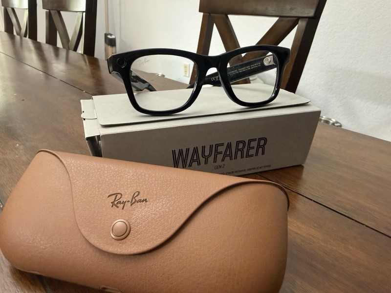 Ray-Ban Meta Smart Glasses with Transitions Lenses Gen 2