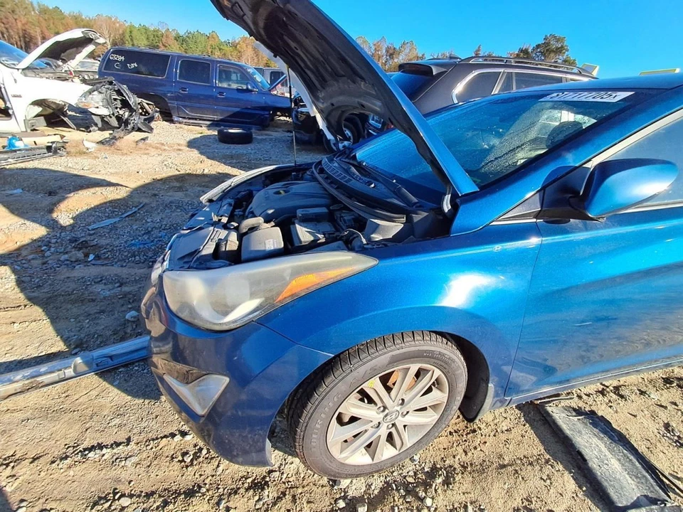 Hyundai Elantra 2015 conductor guardabarros izquierdo azul 4 puertas SED usado camioneta local solamente Foto 2 de 4