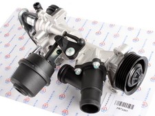 Pompe à eau Infiniti Q30