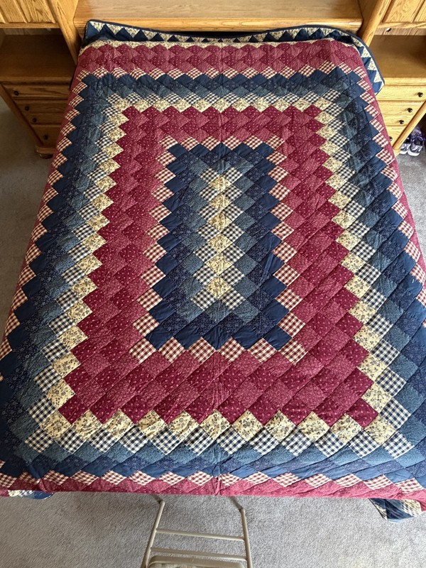 Handmade Amish Quilt Approx. 96" X 109" Purchased in Pennsylvania New w/out tags