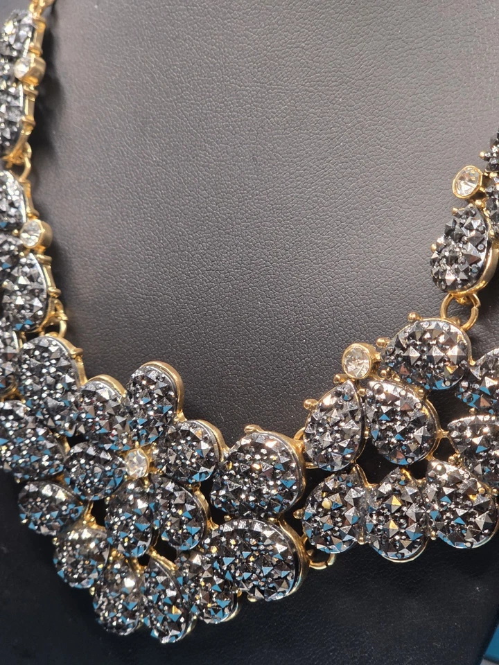 Sparkling Floral Statement Necklace – Gray Crystal Cluster, Gold Tone, Glam... - Image 2 of 4