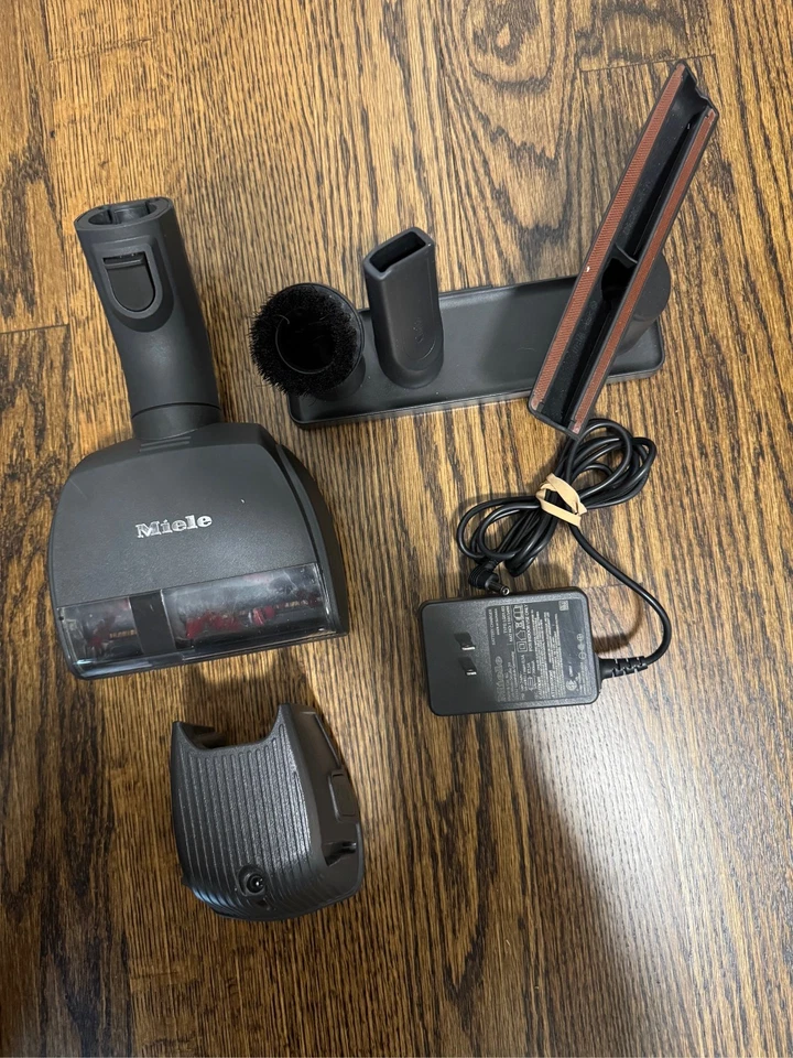 Miele Triflex HX1 Pro Cat & Dog Cordless Bagless Stick Vacuum - Image 3 of 4