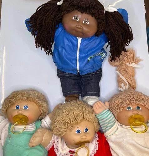 Cabbage Patch Kids Vintage 16" Baby Dolls Lot of 4 Coleco 1983/1984 Yarn Hair