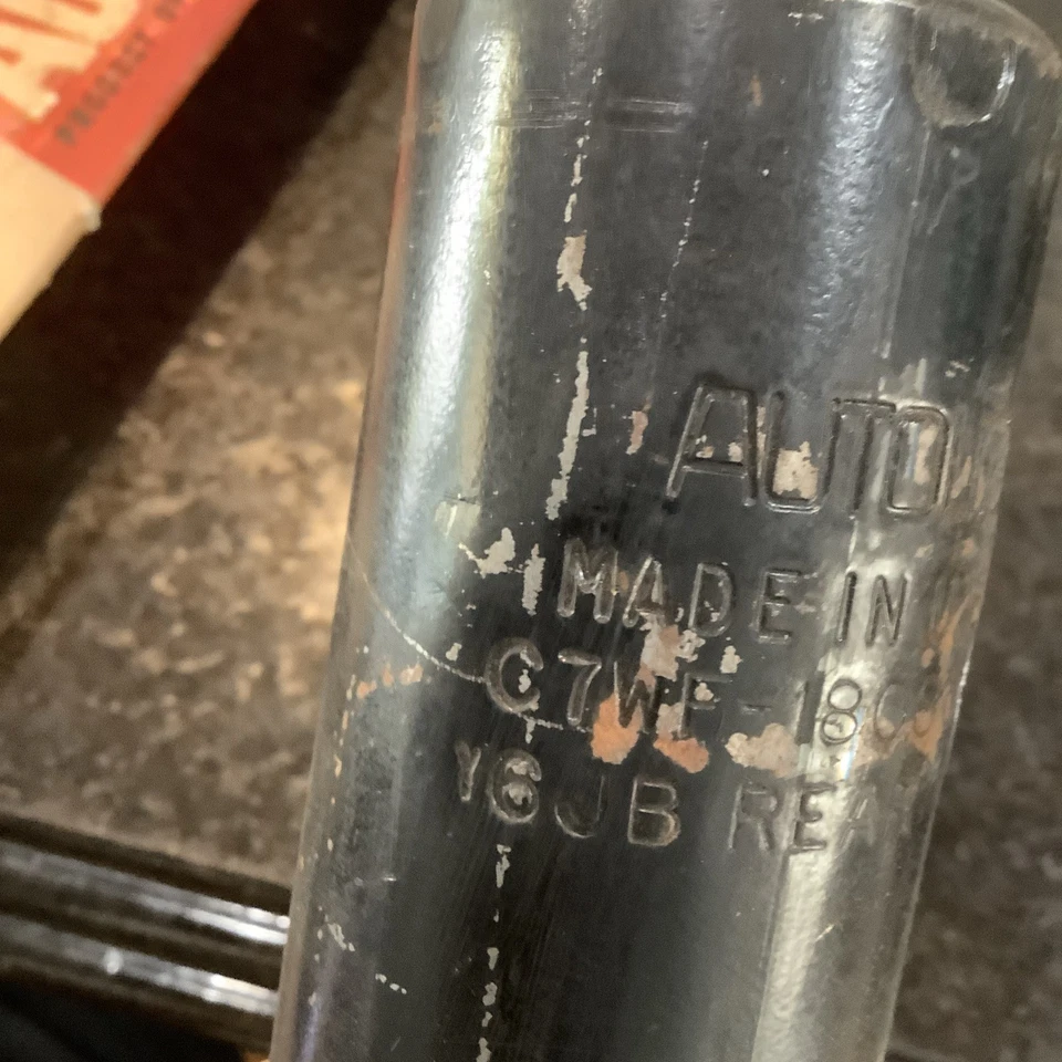 Новый из старых запасов 1967 Mercury Cougar задний амортизатор автолит - Изображение 4 из 4