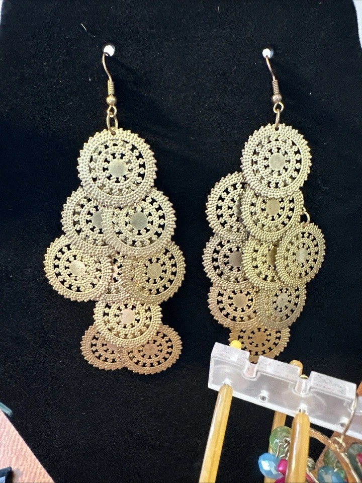 Lof Of 8 Gold & Green Statement Earrings Drop Dangling Feathers More - Image 4 of 4