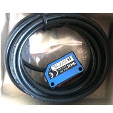 SICK WT100-2P1439 Miniature photoelectric sensors ,PNP,New