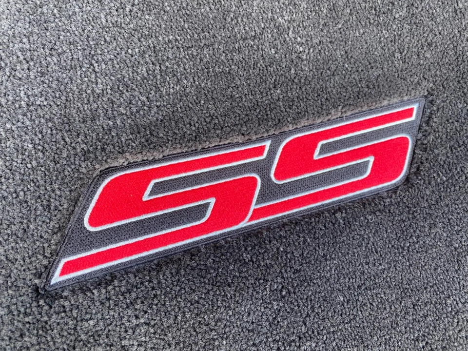 CHEVY CAMARO 10-15 OEM NEW BLACK TRUNK MAT EMBROIDERED WITH "SS" LOGO IN RED - Image 2 of 4