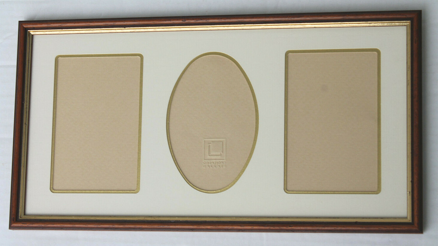 Cadre photo triptyque bois 10x15 ovale filet or à offrir pour une occasion spéciale