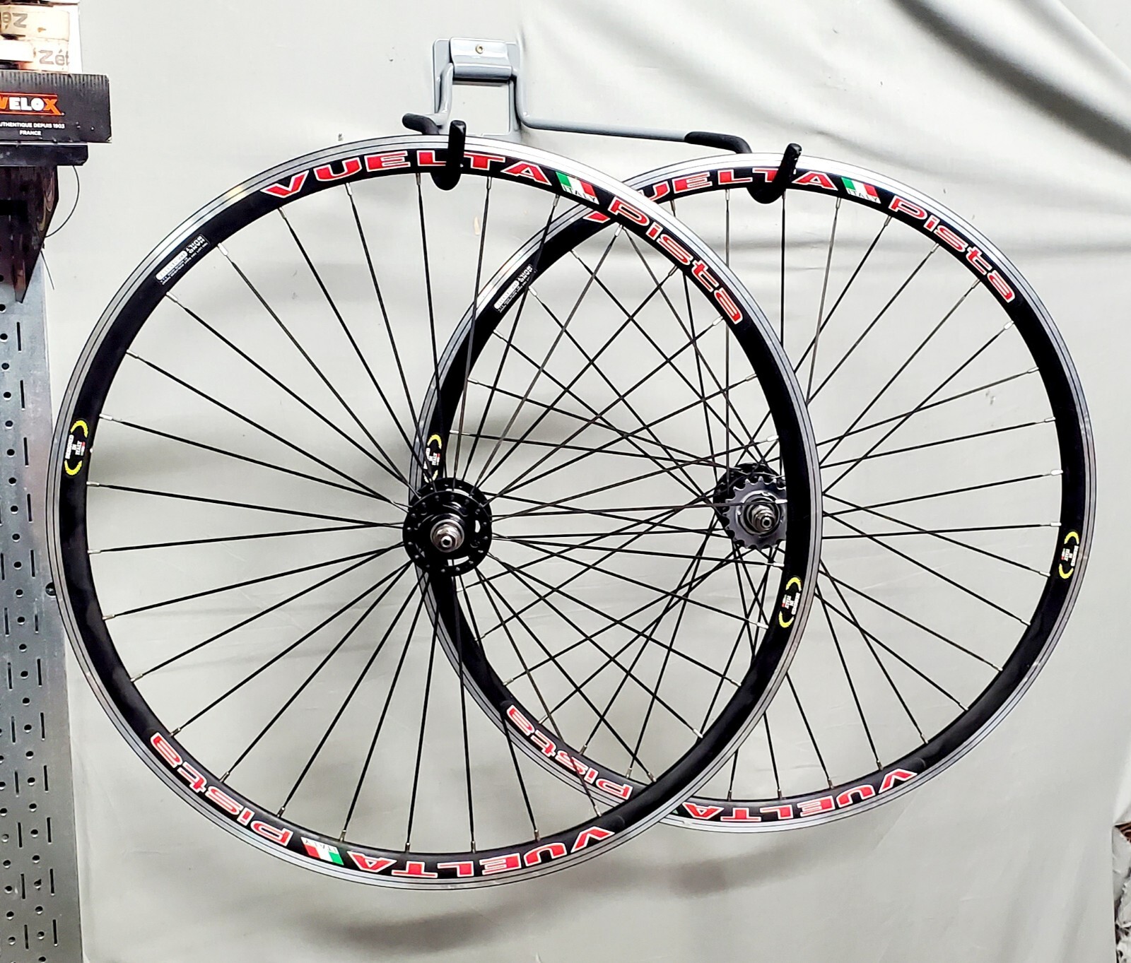 Vuelta deals track wheelset Vuelta deals track wheelset