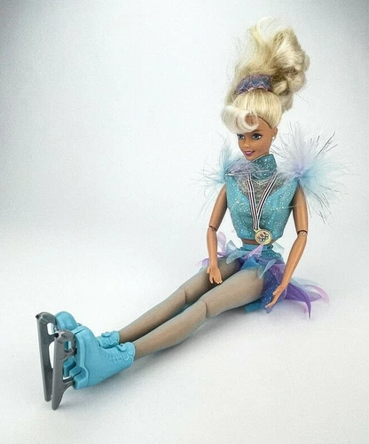 Mattel Barbie USA OLYMPIC Team SKATER DOLL 1997 Vintage Wind Up Skate Spin Bend