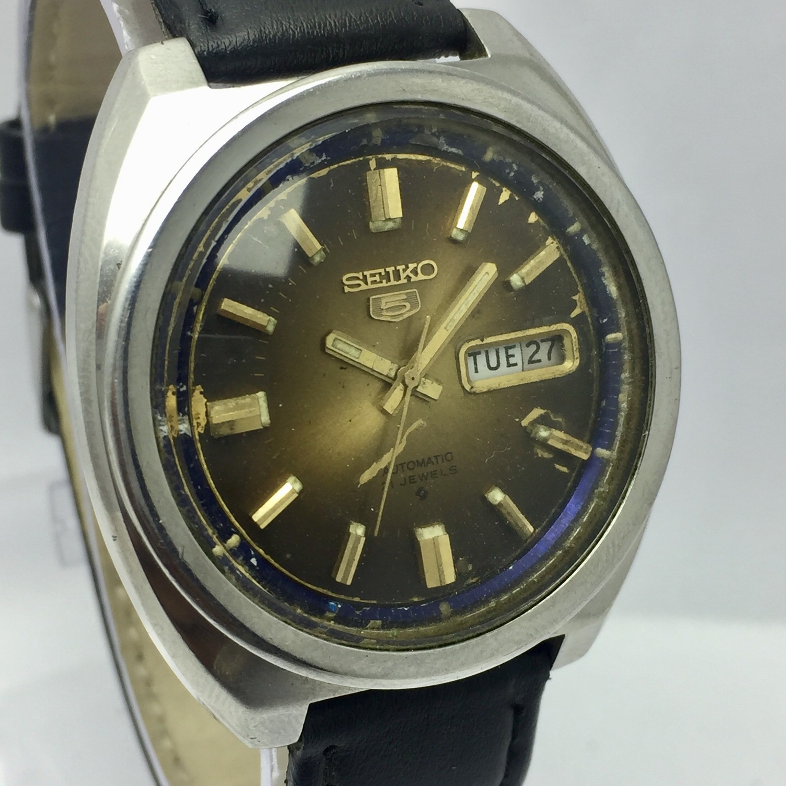 Day Japan Automatic Date Made Seiko Men’s Vintage Watch 6319-8030 5 - vintagewatches.pk