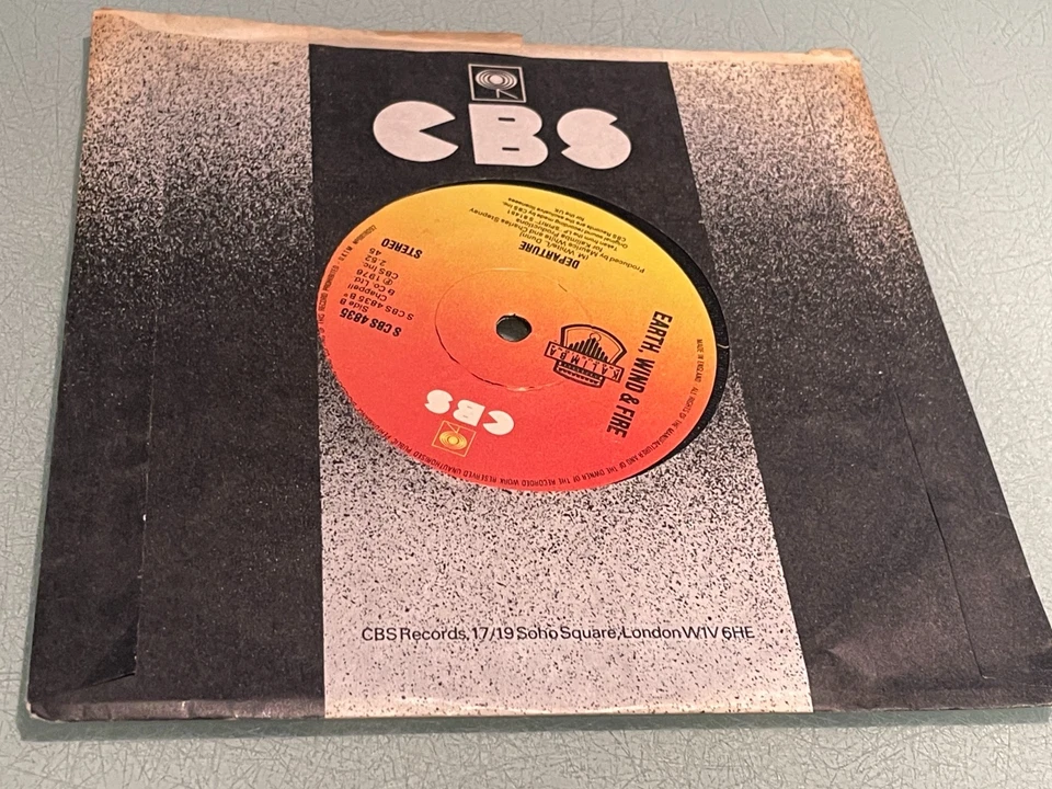 Earth, Wind & Fire - Saturday Nite - Departure - Vinyl Record 7" Single - 1976 Foto 2 de 4