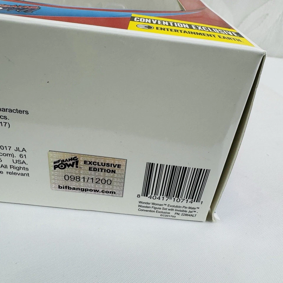 Pin Mates Liga de la Justicia Jet Invisible Mujer Maravilla Evolución EE Exclusivo Foto 2 de 4