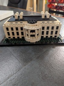 LEGO ARCHITECTURE: The White House (21006) - complete, no box, no instructions