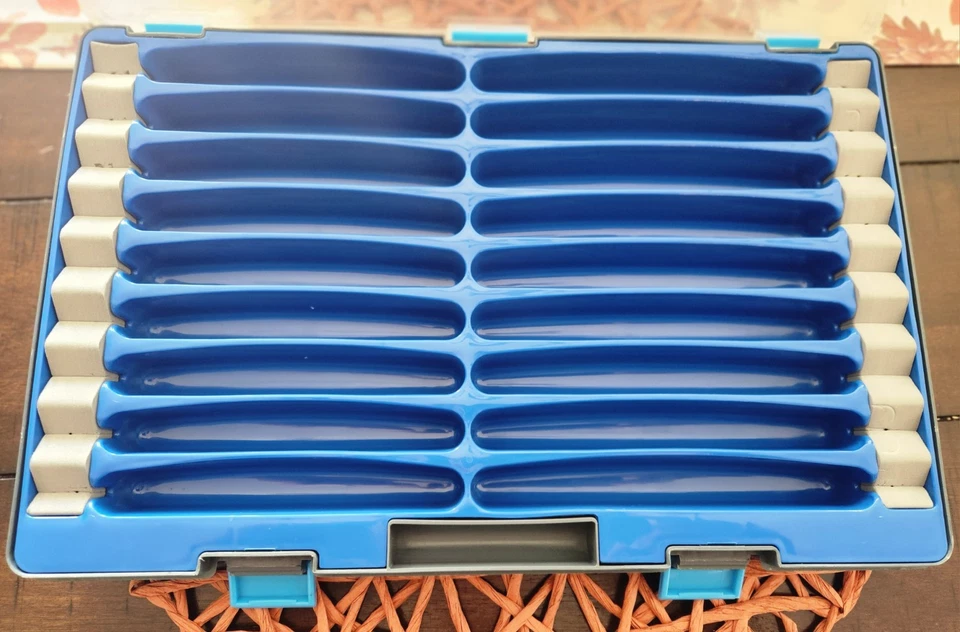 Caja de almacenamiento de señuelos Shimano SHM-37TW Foto 2 de 3