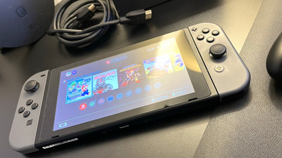 Nintendo Switch Handheld-System Grau HAC-001 mit 512GB microSD-Karte