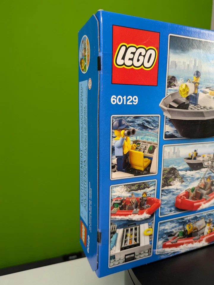 Lego Town: City: Police: Police Patrol Boat Set 60129 TOTALMENTE NUEVO Foto 2 de 4