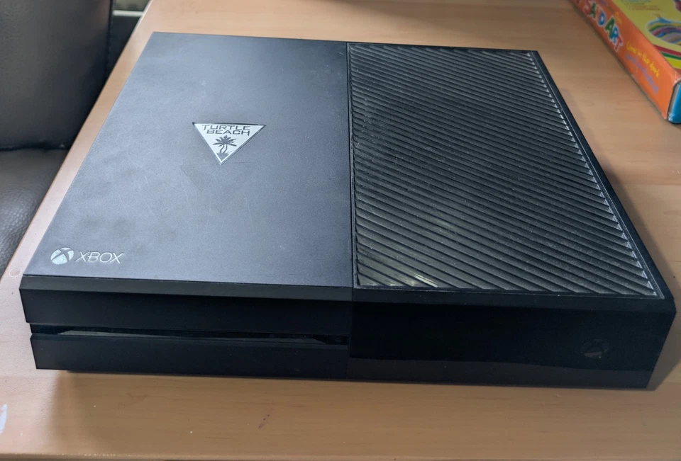 Microsoft Xbox One, photo 1 of 5