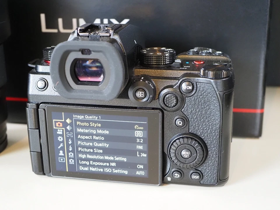 Panasonic Lumix S5 II, photo 2 of 4