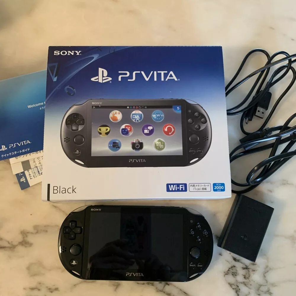 PS Vita PCH-2000 ZA11 Black Sony Playstation Accessory Cpl Near MINT in Box  R091