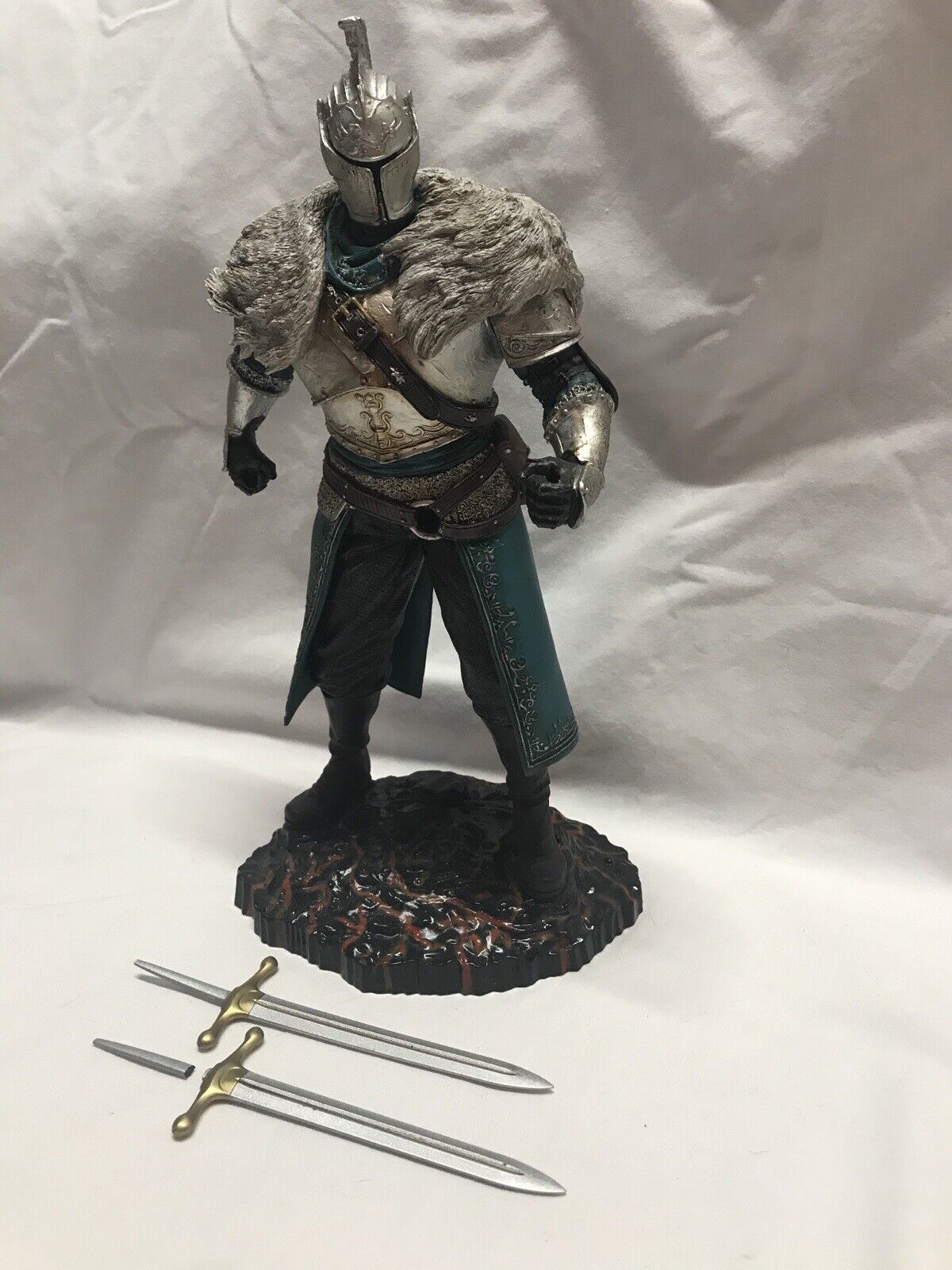 Dark Souls II 2014 Namco Bandai Games Inc Figure 12” With Weapons